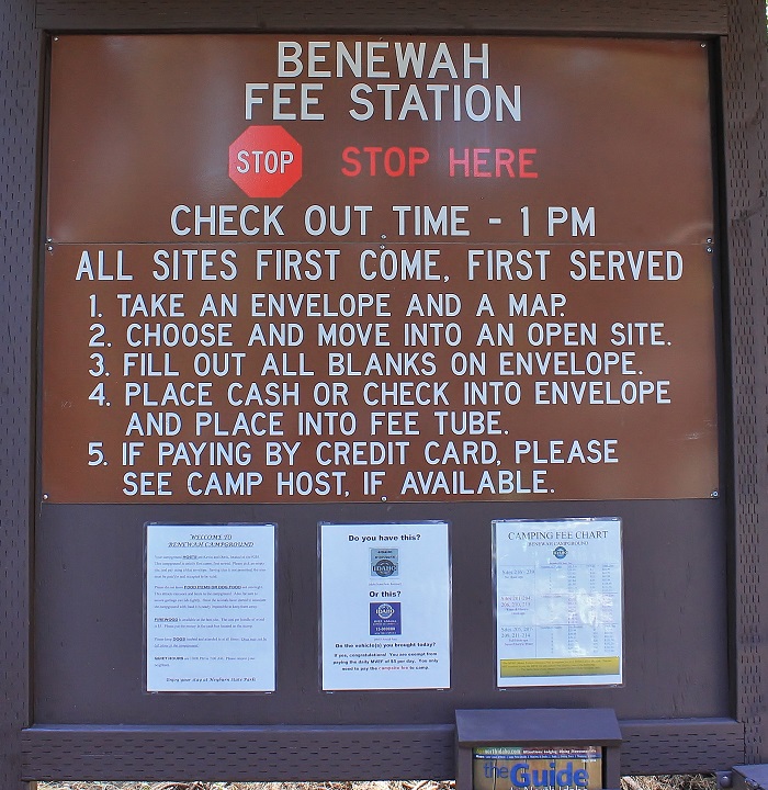 Benewah Campground signs and info