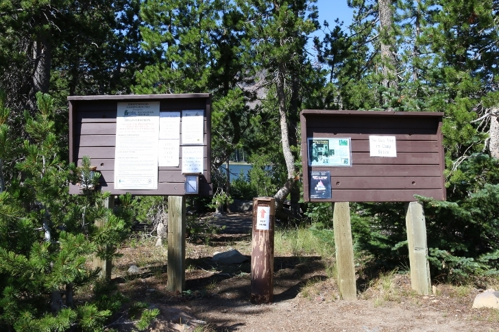 A picture of the check-in station in Oregons Driftwood Campground.