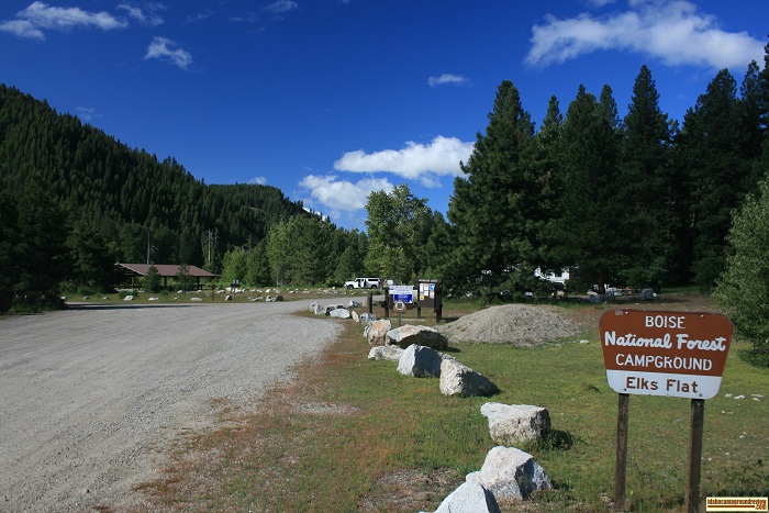 Elks Flat Campground Review, entrance