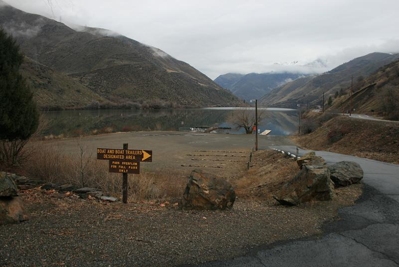 picture of boat docks and ramp at hells canyon park campground