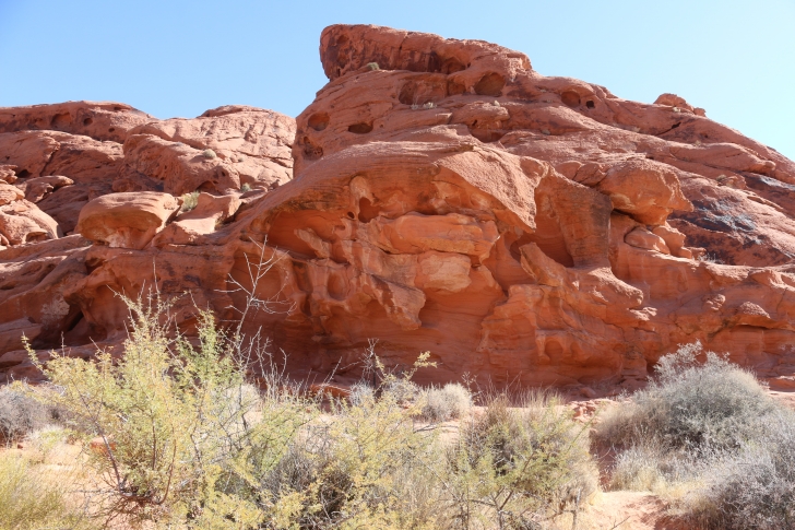 A guide to Valley of Fire State Park in Nevada.