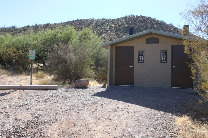 Camping in Upper Burnt Corral Recreation Site on Apache Reservoir-Arizona