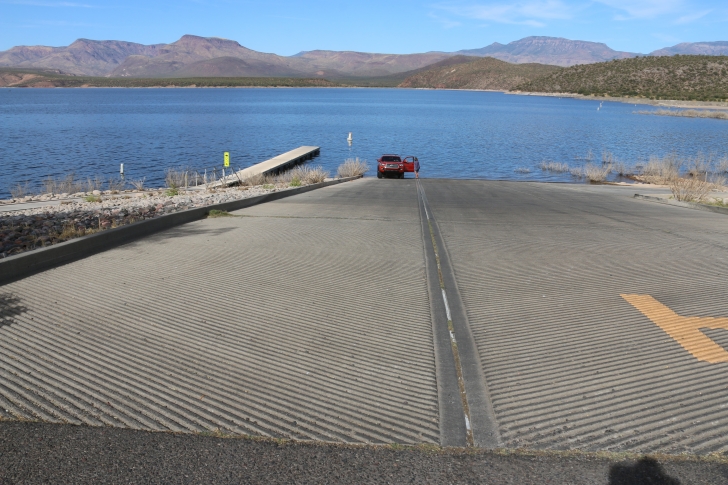 Camping in Windy Hill Recreation Site on Roosevelt Lake-Arizona