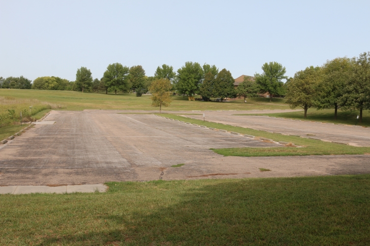 Camping at Eugene T Mahoney State Park in Nebraska