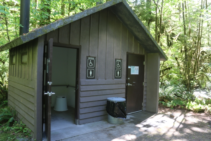 Trout Creek Campground on the South Santiam River