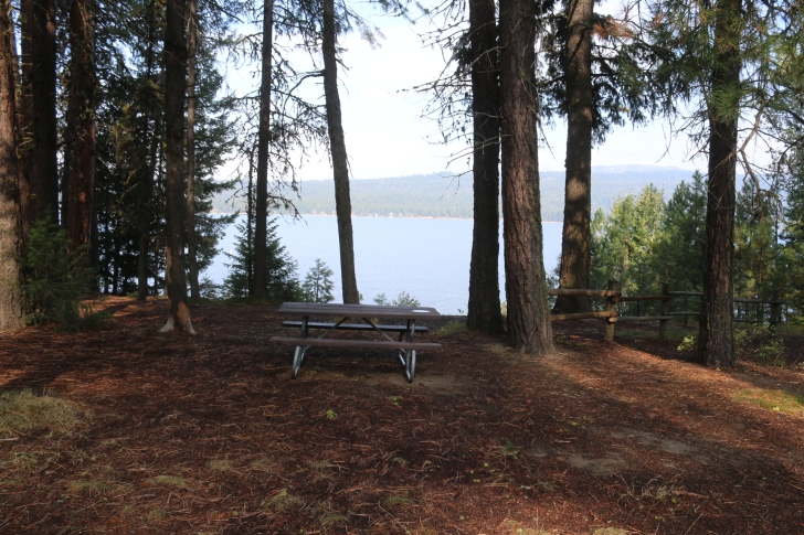 A guide to camping at Ponderosa State Park in Idaho