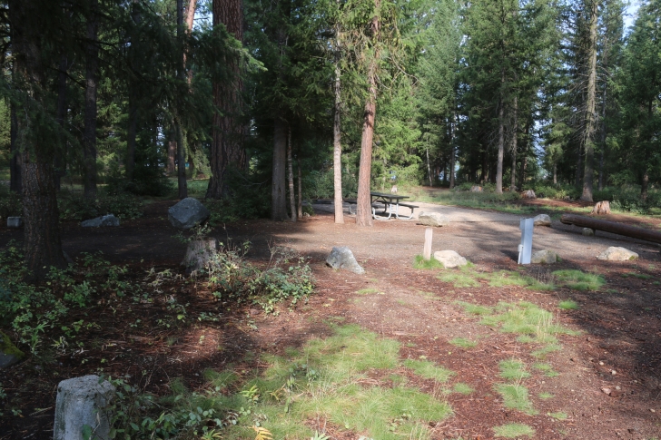 A guide to camping at Ponderosa State Park in Idaho