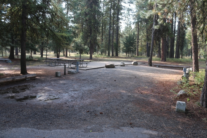 A guide to camping at Ponderosa State Park in Idaho