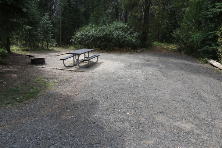 A guide to camping at Ponderosa State Park in Idaho