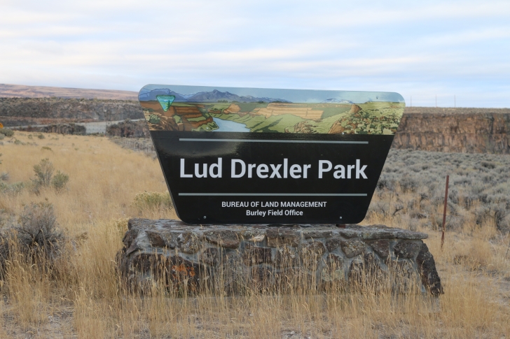 Camping at the Lud Drexler Park on the Salmon Falls Creek Reservoir