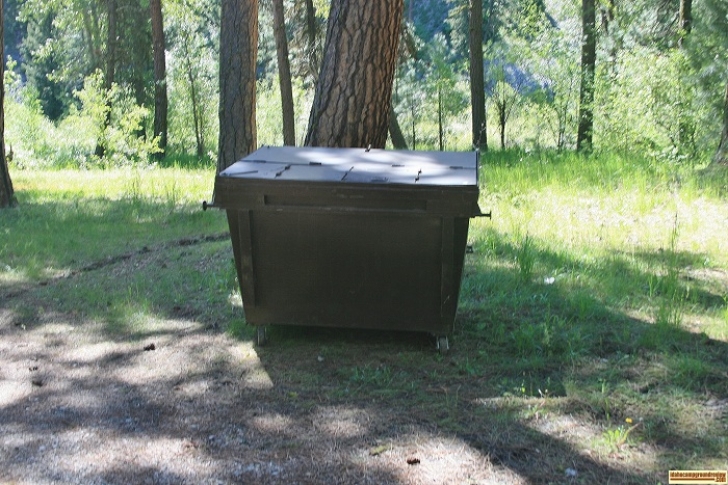 There is a garbage dumpster in Abbot Campground.