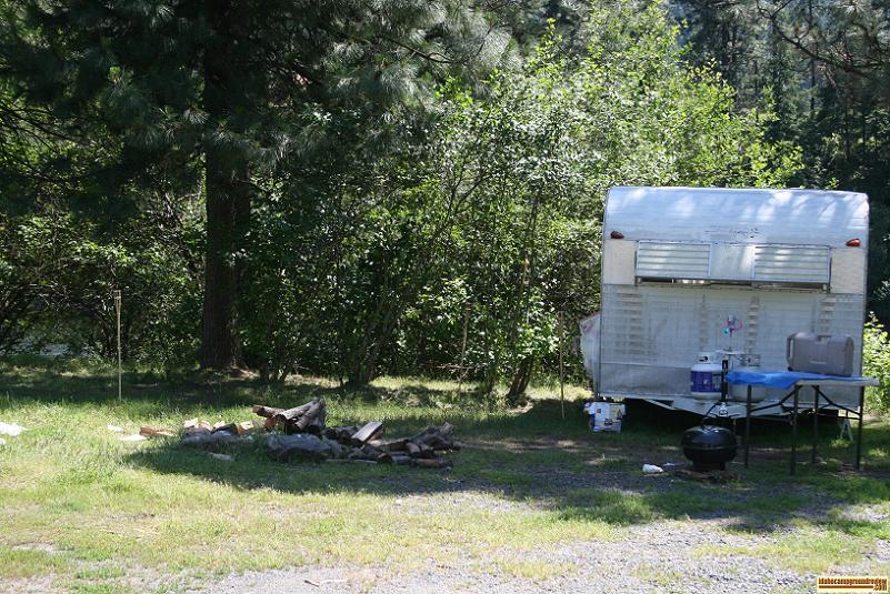 This picture shows a typical campsite in Ahsahka Access Site.