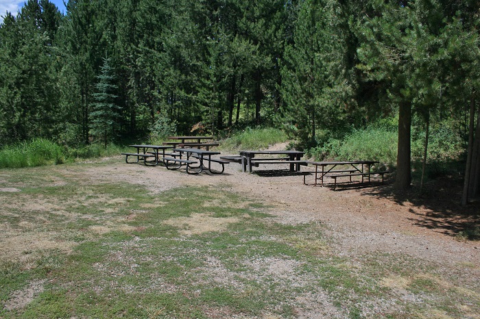 A picture of the group camping sites in Alpine Campground on Palisades Reservoir in eastern Idaho.