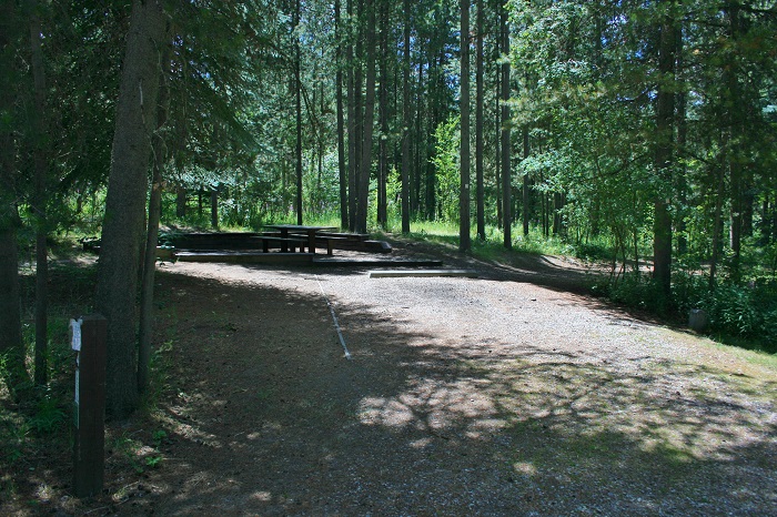 A picture of campsite 4 in Alpine Campground on Palisadees Reservoir in eastern Idaho.