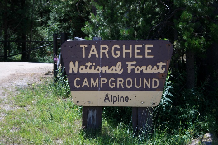 A picture of the signs at Alpine Campground on Palisades Reservior in eastern Idaho.