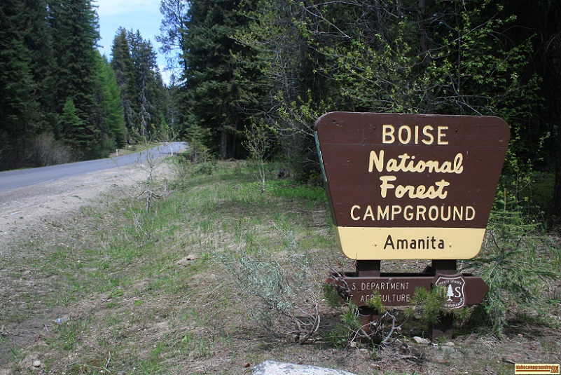 A picture of the sign at the entrance to Amanita Campground on Lake Cascade