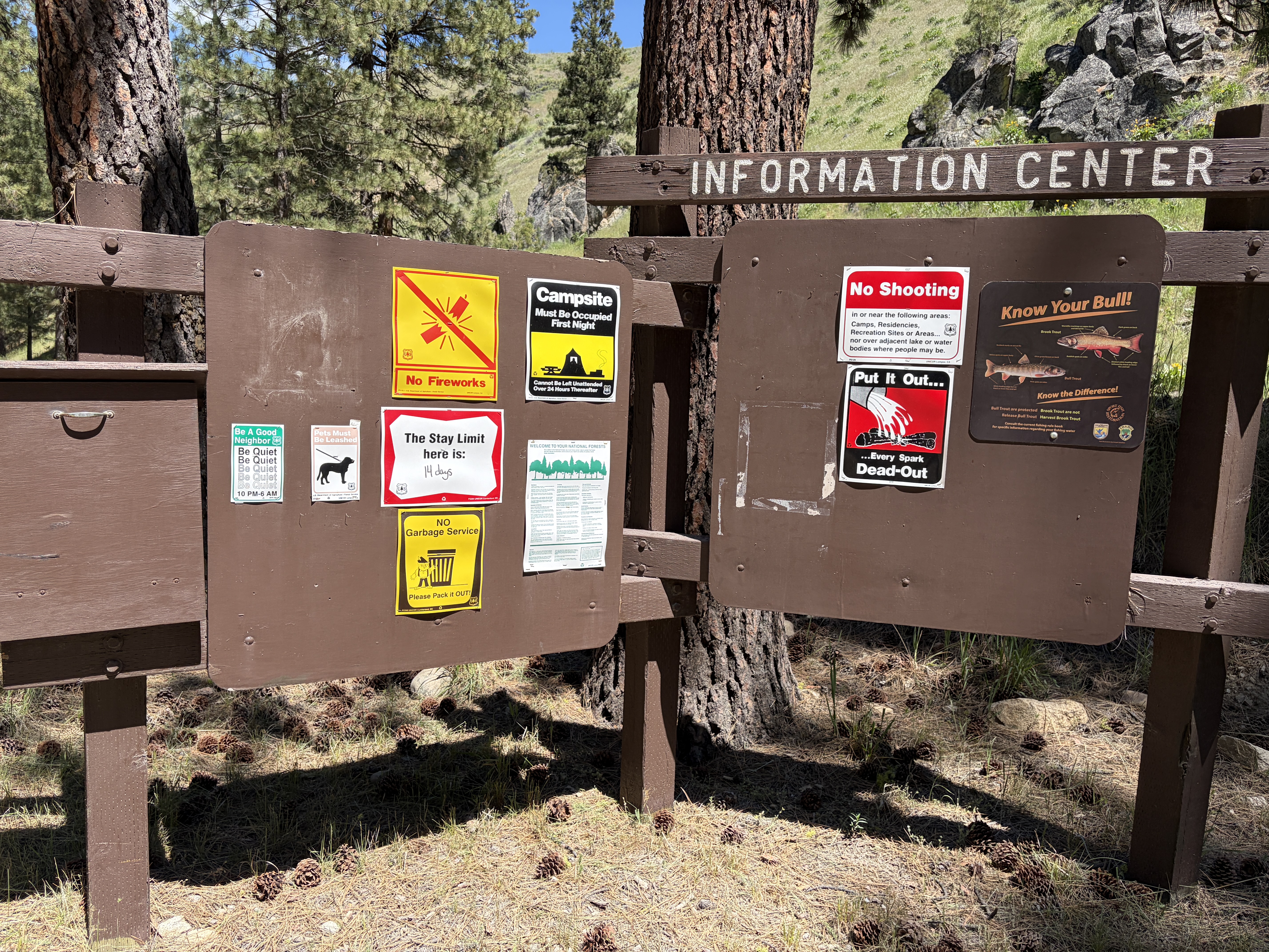 Badger Creek Forest Camp - Signs & Info