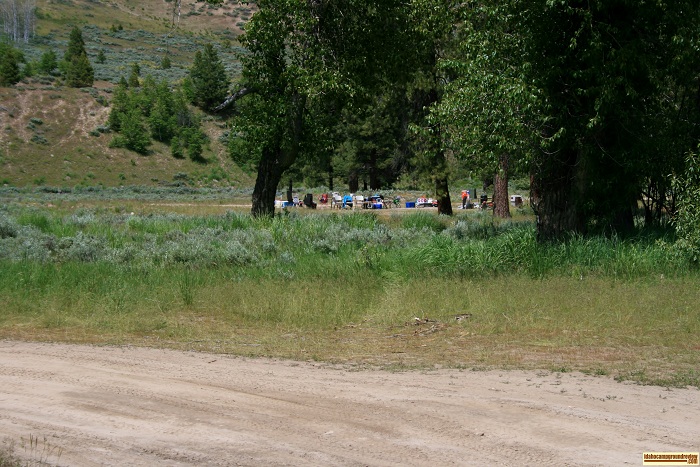 Typical RV camping in Kelley Creek Flats.