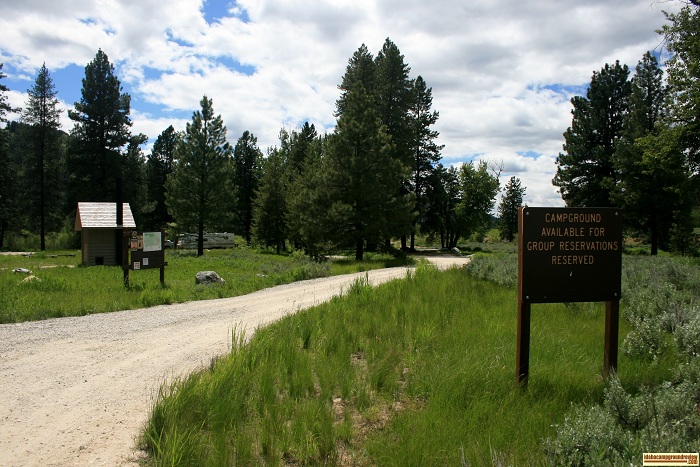 This is the sign you will at the entrance to "Site 100", a group site at Baumgartner Campground.