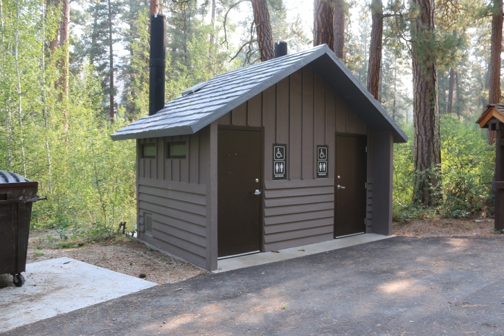 A guide to camping in Baumgartner Campground near Featherville Idaho