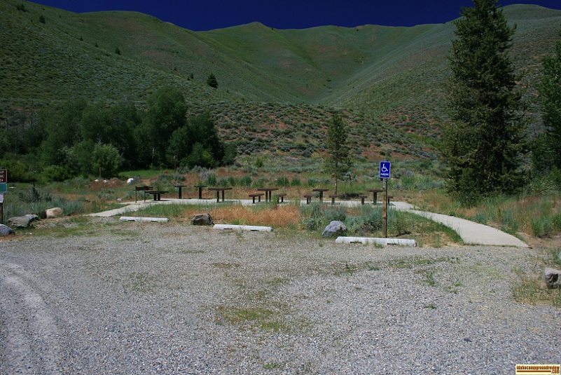 Boundary Campground has a nice picnic area.