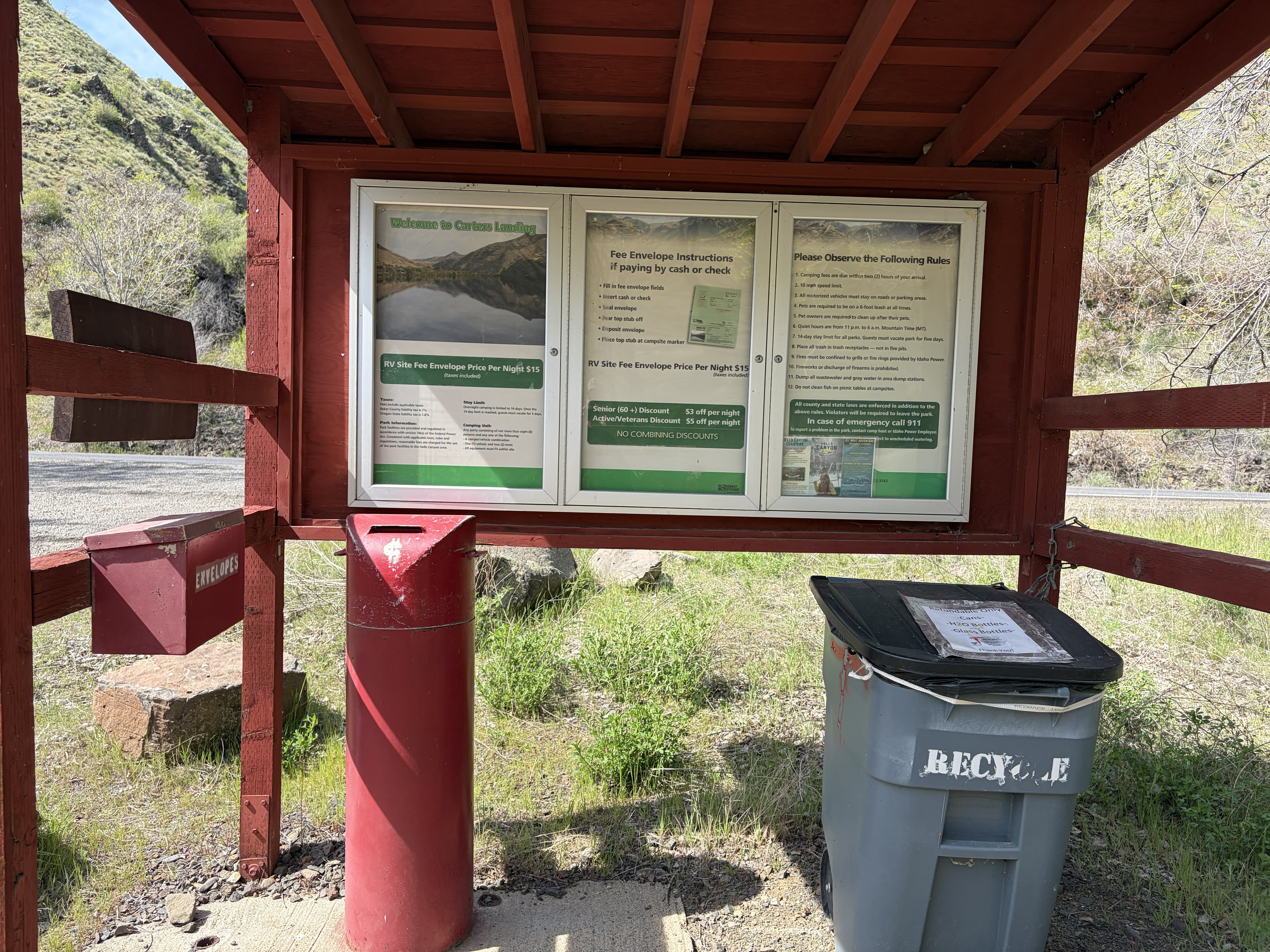 Carter's Landing Signs & Info