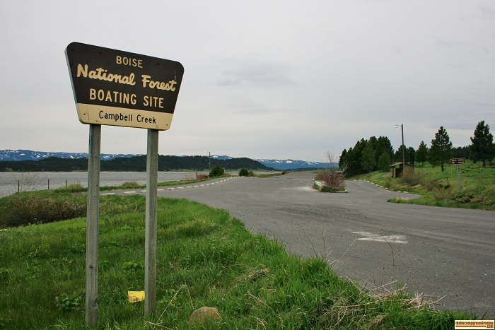 Campbell Creek offers the best boating access to Cascade Lake on the southwest side of the lake. There was daily fee schedule posted for 2011 which makes it a bargain. To find Campbell Creek check out