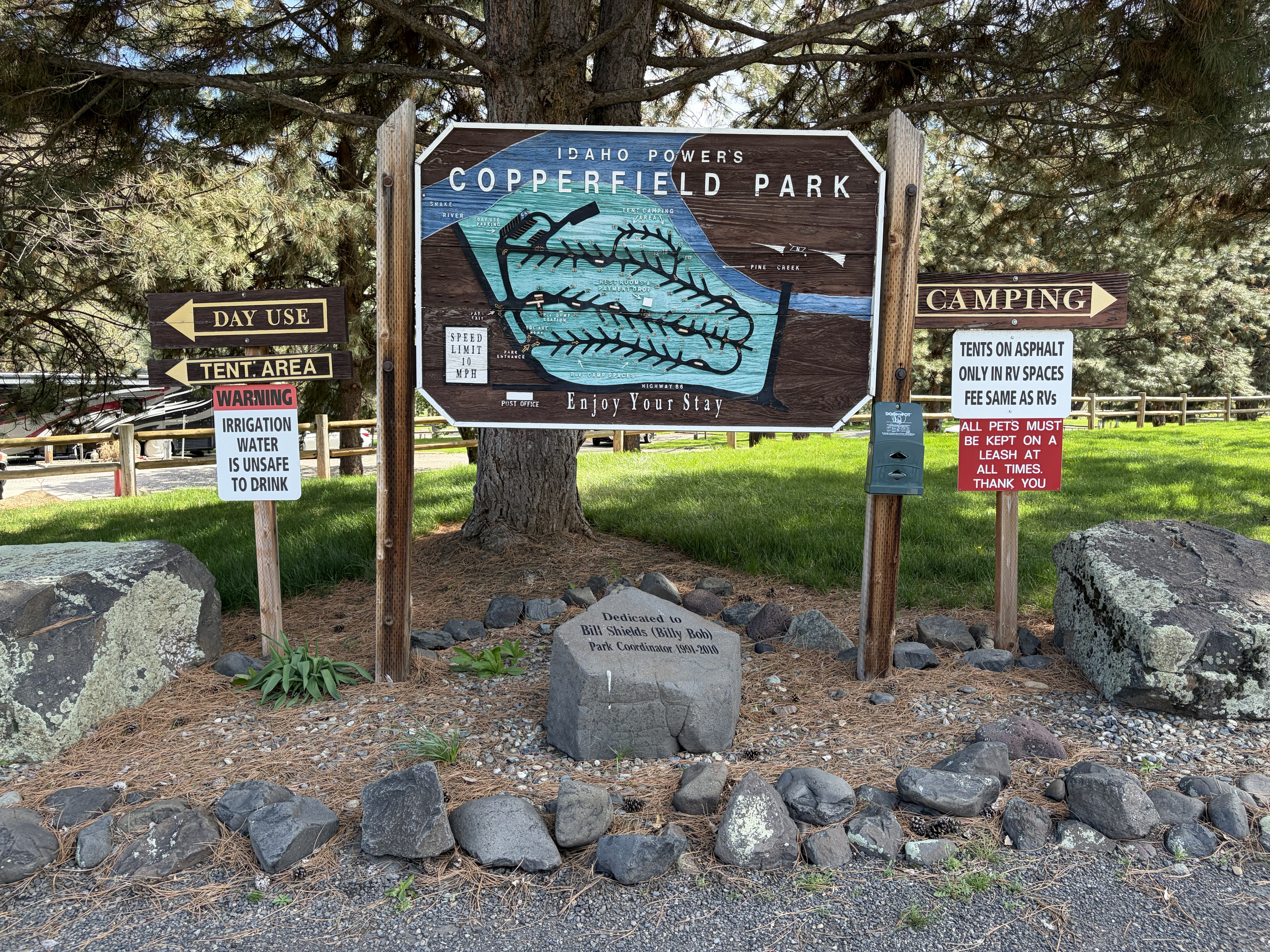 Copperfield Park Signs & Info