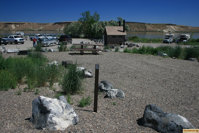 picture of a camp site in cottonwood park campground