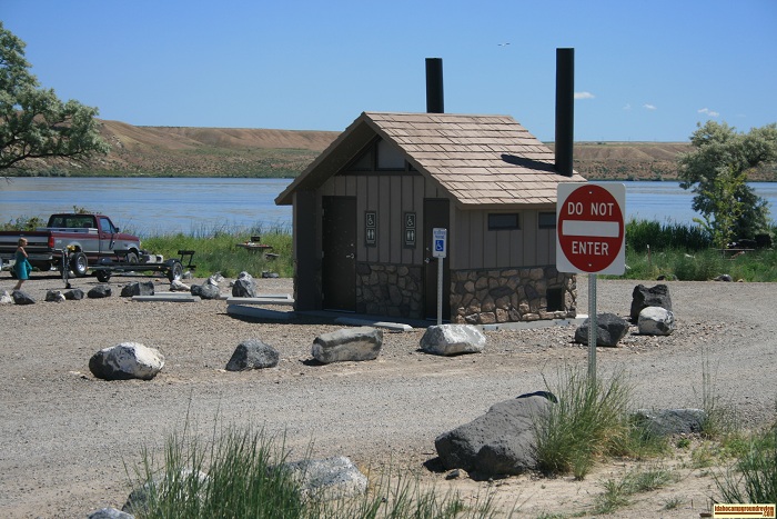 Outhouse at Cottonwood Park Campground.