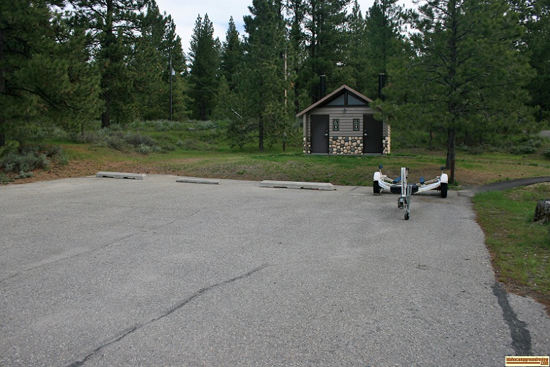 Trailor parking inside Crown Point Campground.