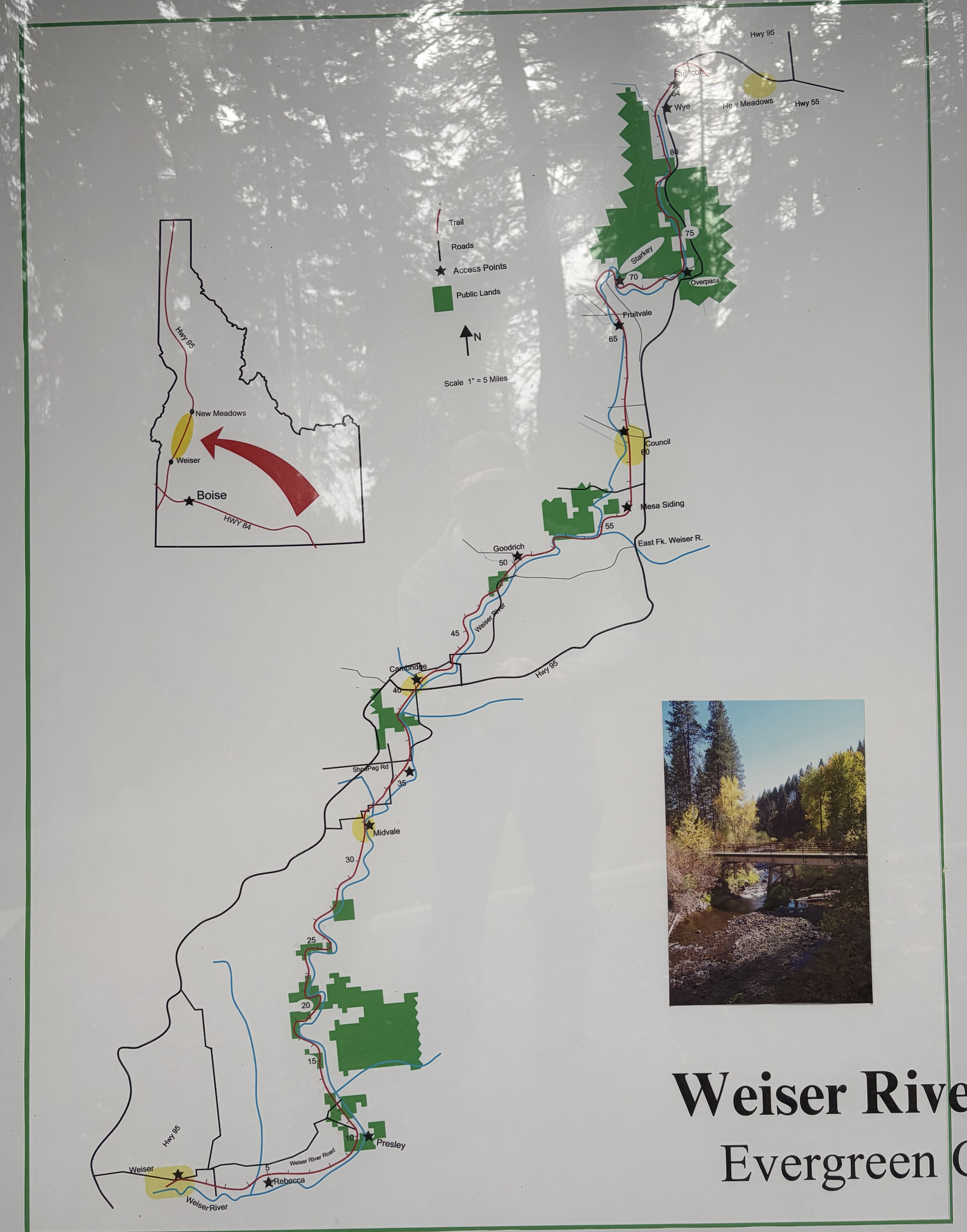 a weiser river trail info sign