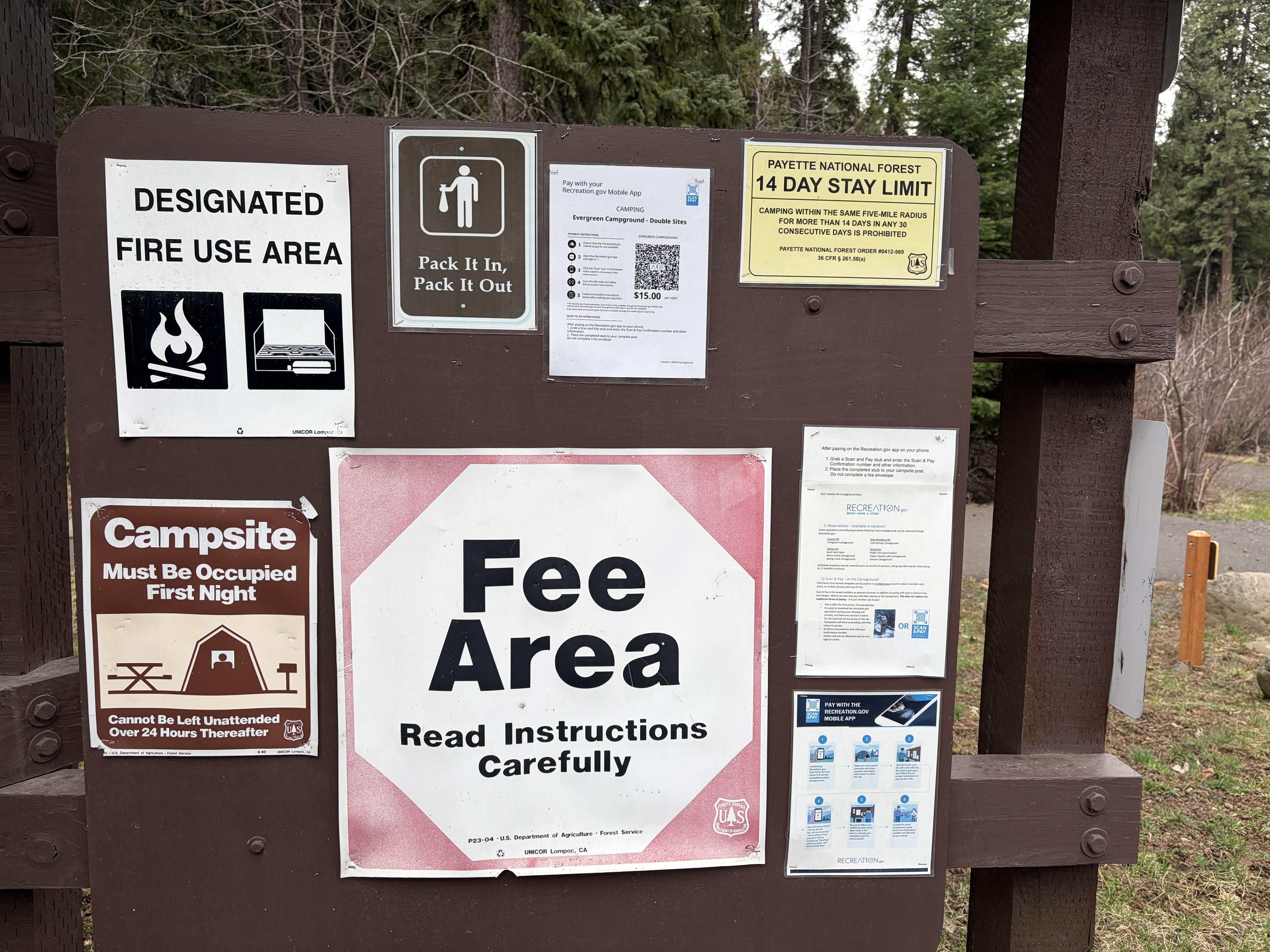 Evergreen Campground signs and info