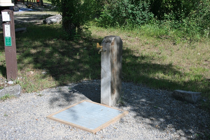 There is a pressurized water system. The water tasted good.
