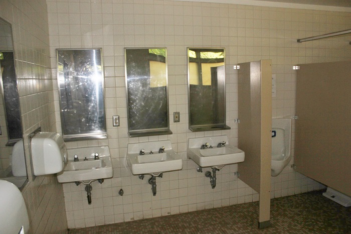 Hawleys Landing Campground Facilities - Showers, water and such