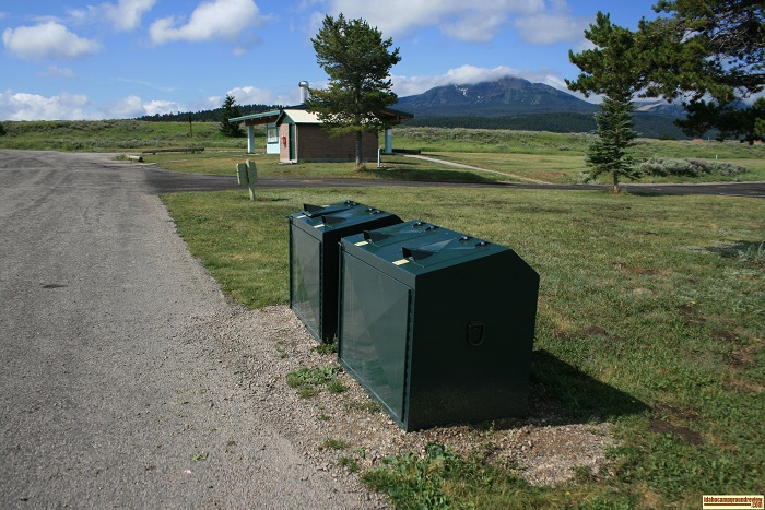 Henry's Lake State Park