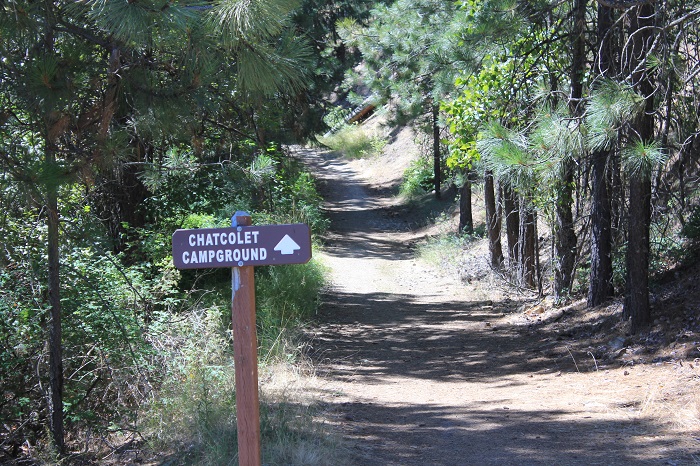 There is easy access from Chatcolet Campground at the trailhead.