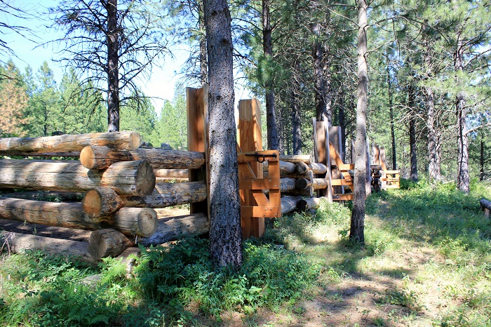 These are some sturdy corrals.