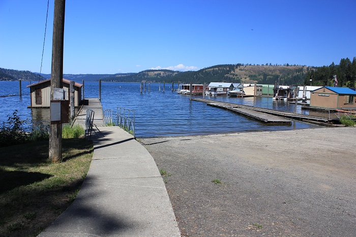 As you can see there is a nice big boat launch.