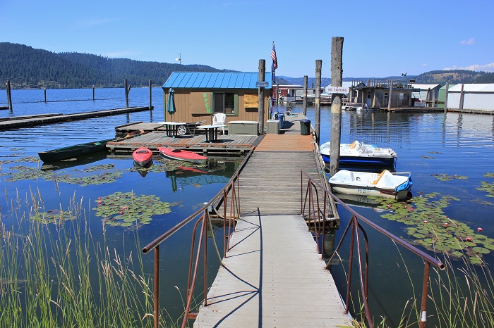 Checkout the store, this is where you can rent a paddle boat, canoe or kayak.