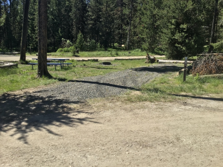 Campsite 2 is a bit small but has great access to the cove where Horsethief Creek enters Horsethief Reservoir.