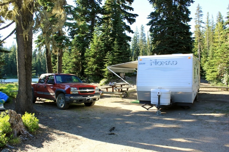 Camping in Washington's Horseshoe Lake Campground.