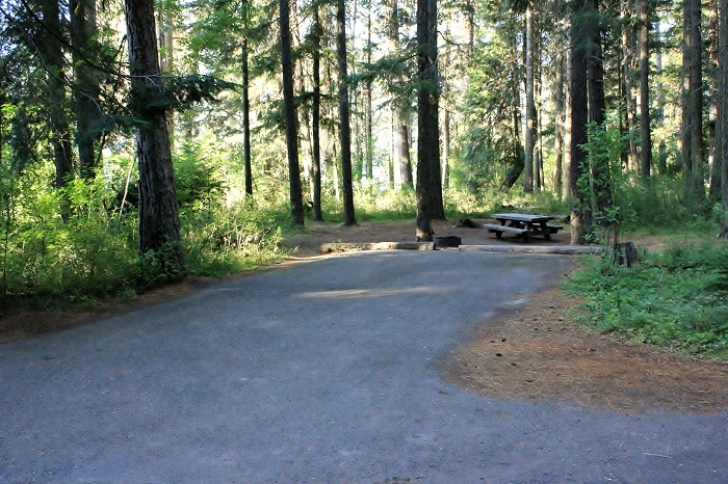 Camping in Washingtons Indian Creek Campground.