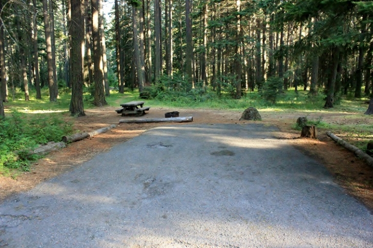 Camping in Washingtons Indian Creek Campground.