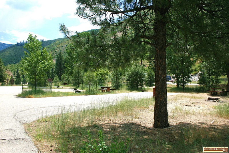 Kirkham Campground and hot springs on the South Fork of the Payette River.