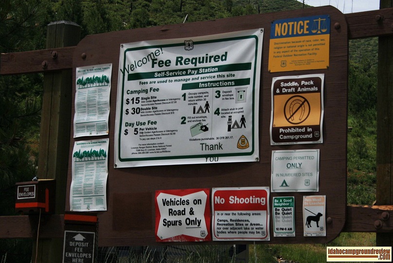 Kirkham Campground and hot springs on the South Fork of the Payette River.