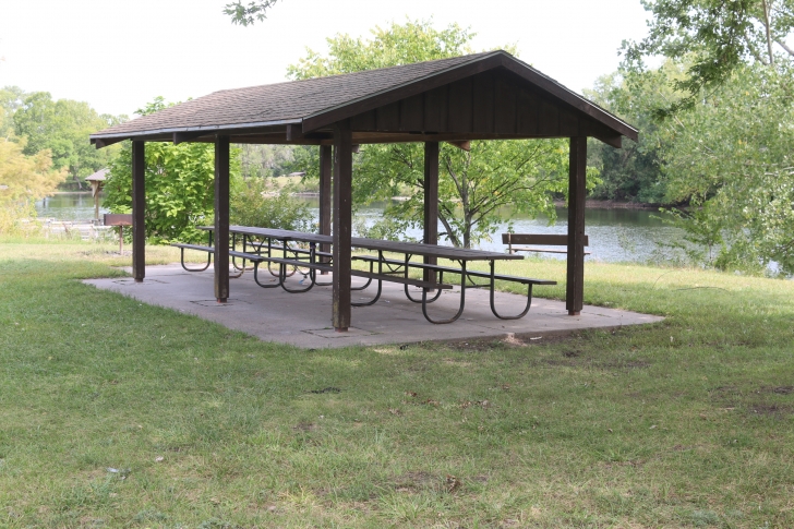 Camping at Louisville State Recreation Area on the Platte River  Nebraska