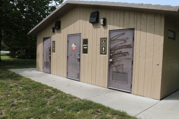 Camping at Louisville State Recreation Area on the Platte River  Nebraska