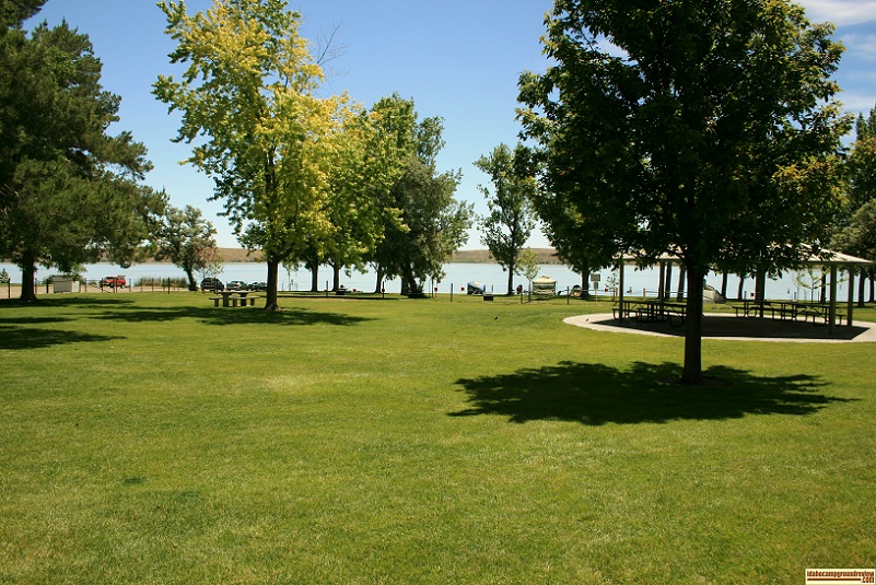 picture of day use area in north park campground