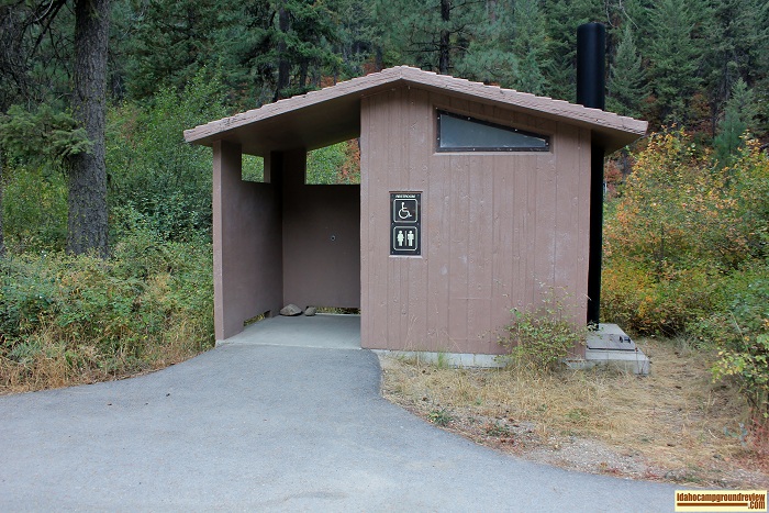 Rattlesnake Campground sign.